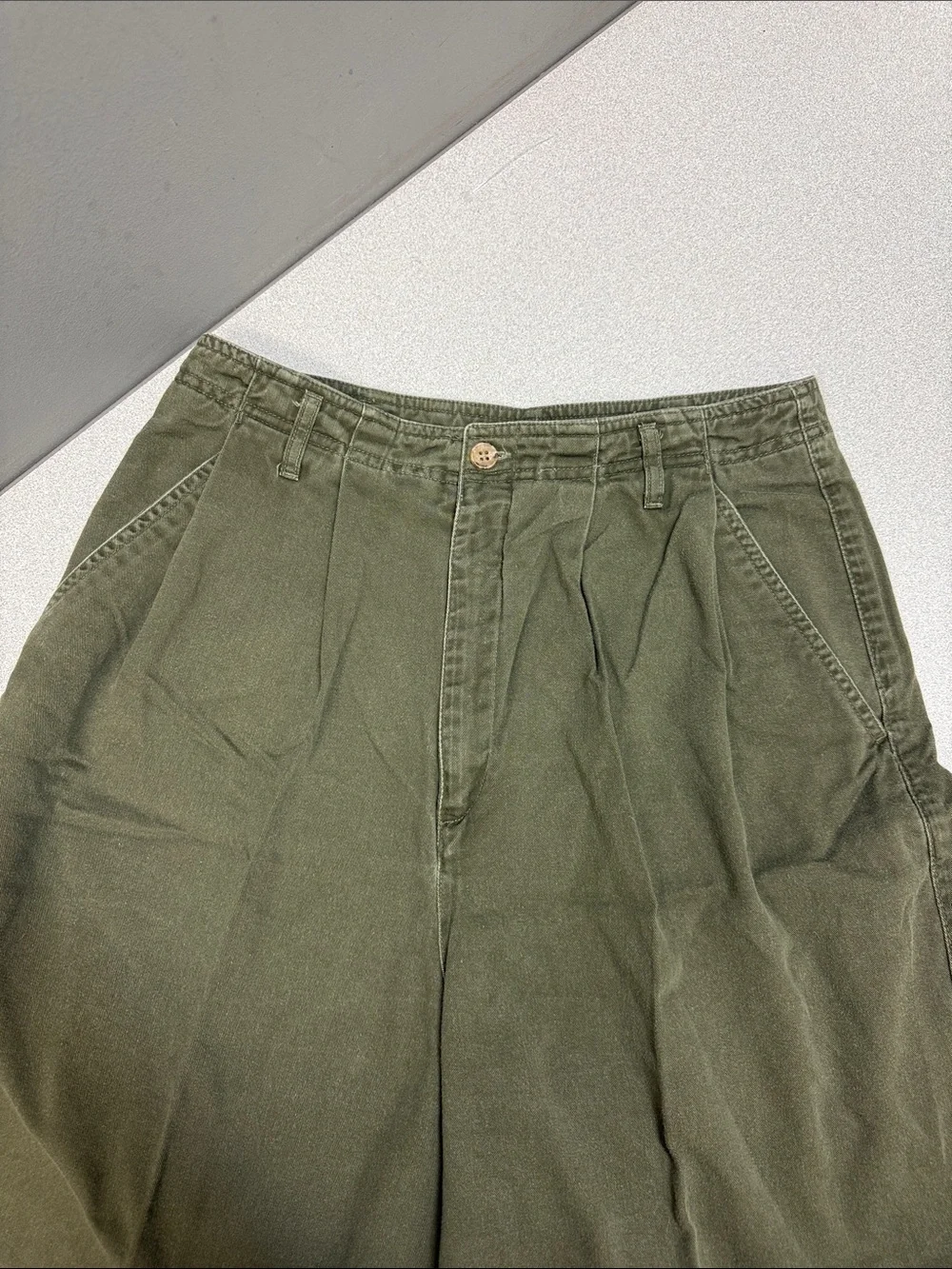 Vintage Y2K‎ Hunt Club Olive Green Pleated Chino Walking Shorts Size 10